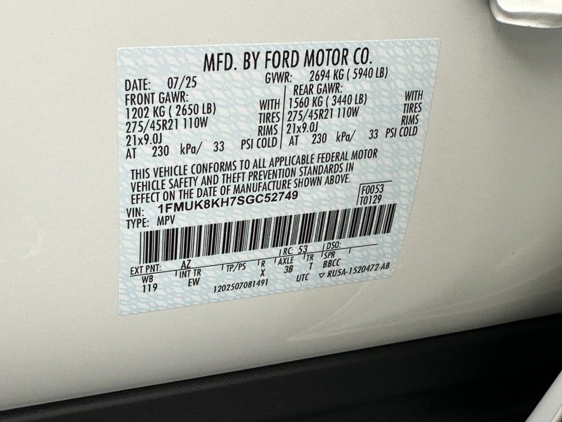 Ford Explorer Vehicle Image 19