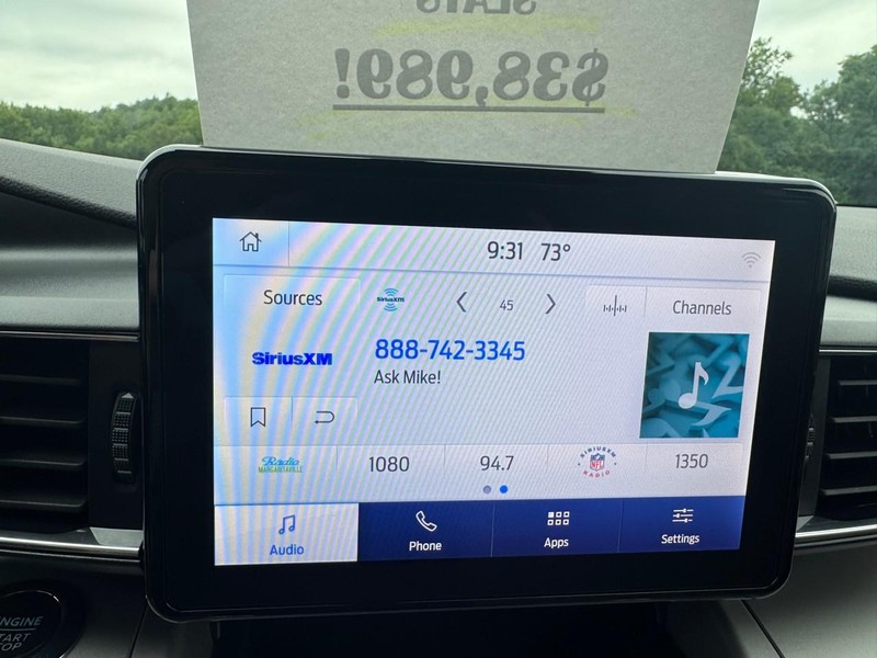 Ford Explorer Vehicle Image 20