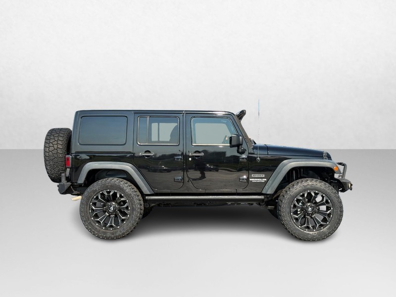 Jeep Wrangler Unlimited Vehicle Image 02