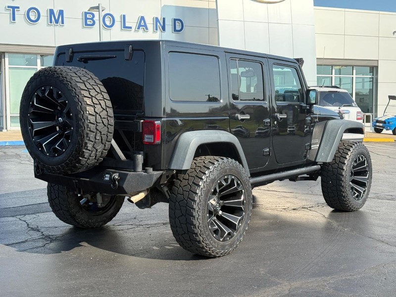 Jeep Wrangler Unlimited Vehicle Image 03