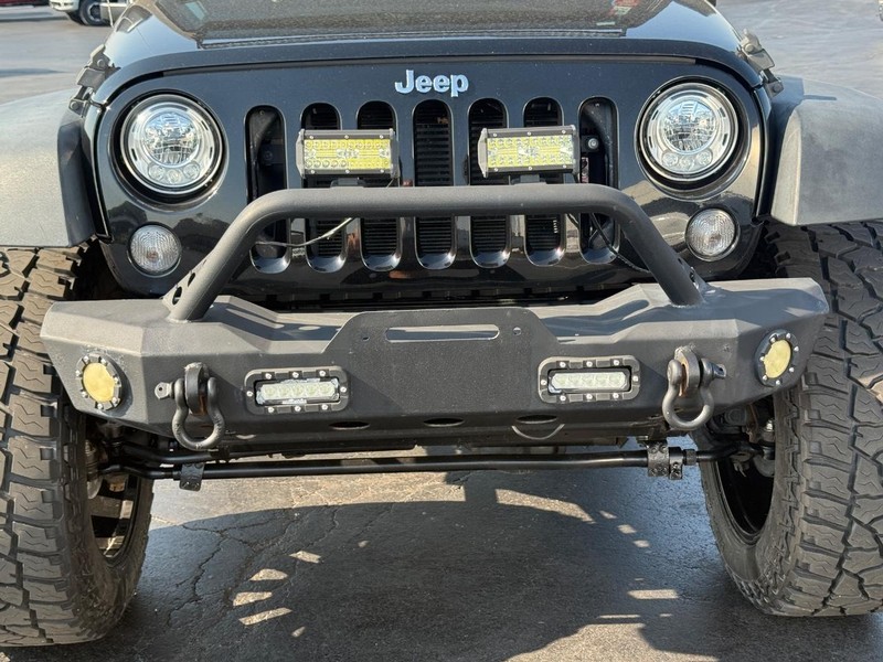 Jeep Wrangler Unlimited Vehicle Image 10
