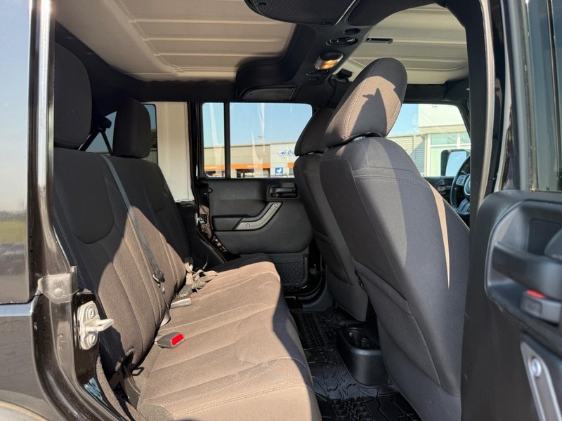 Jeep Wrangler Unlimited Vehicle Image 11