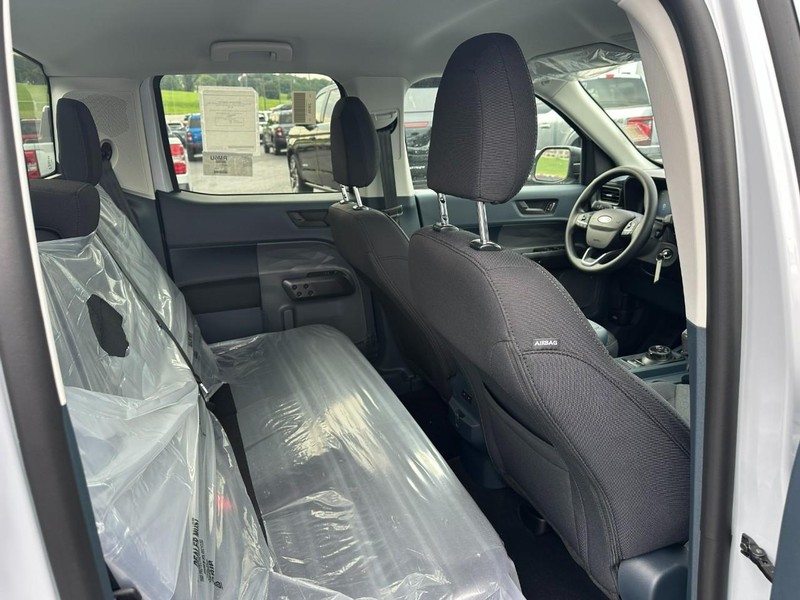 Ford Maverick Vehicle Image 04