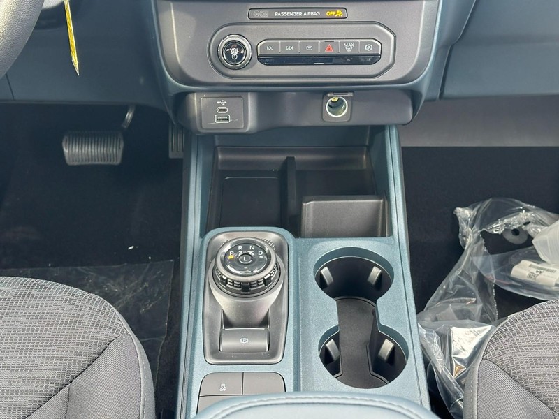 Ford Maverick Vehicle Image 08
