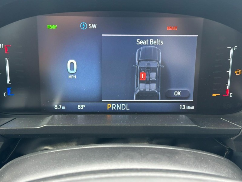 Ford Maverick Vehicle Image 13