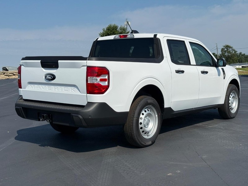 Ford Maverick Vehicle Image 03