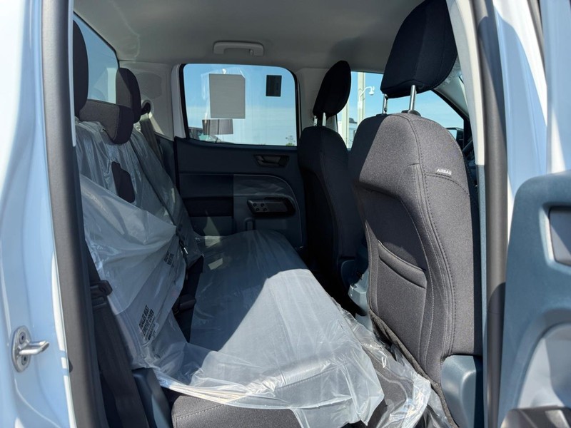 Ford Maverick Vehicle Image 05