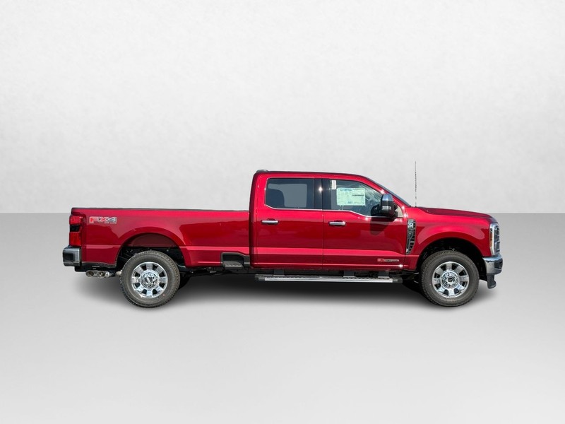 Ford Super Duty F-350 SRW Vehicle Image 02