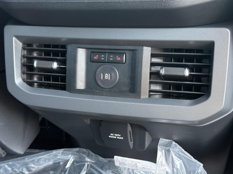 Ford Super Duty F-350 SRW Vehicle Image 06