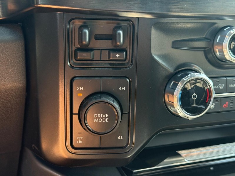 Ford Super Duty F-350 SRW Vehicle Image 14