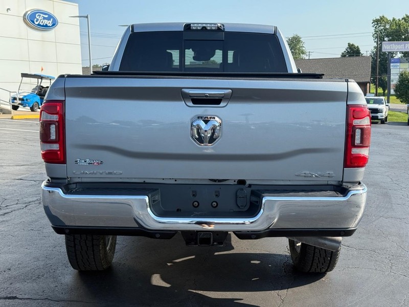 Ram 3500 Vehicle Image 04