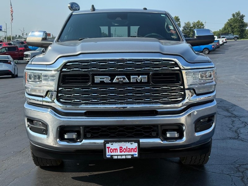 Ram 3500 Vehicle Image 09