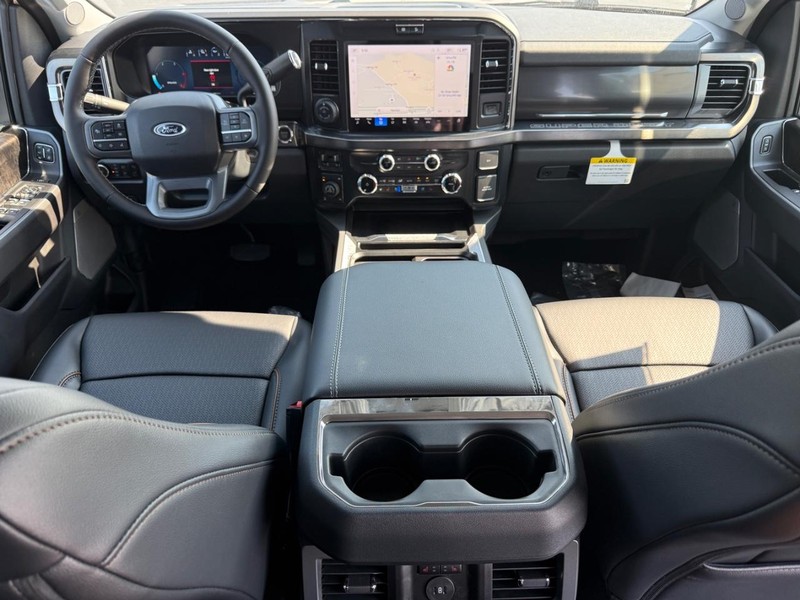 Ford Super Duty F-250 SRW Vehicle Image 07