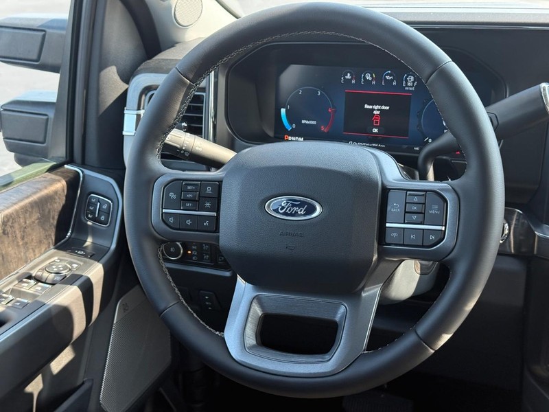 Ford Super Duty F-250 SRW Vehicle Image 08