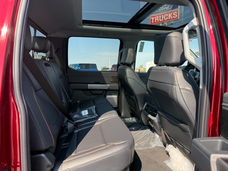 Ford Super Duty F-250 SRW Vehicle Image 05