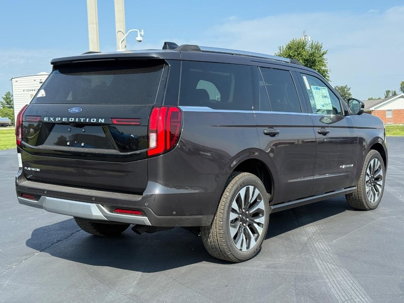 Ford Expedition Vehicle Image 03
