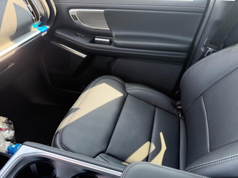 Ford Expedition Vehicle Image 19