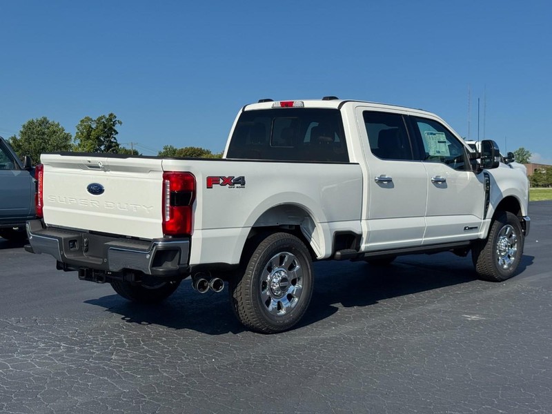 Ford Super Duty F-250 SRW Vehicle Image 03