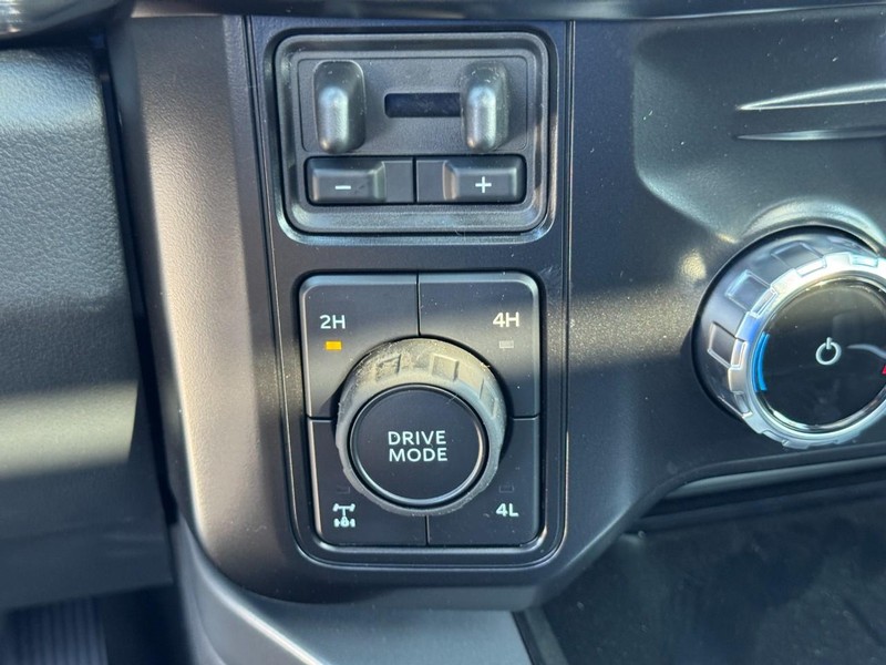 Ford Super Duty F-250 SRW Vehicle Image 17