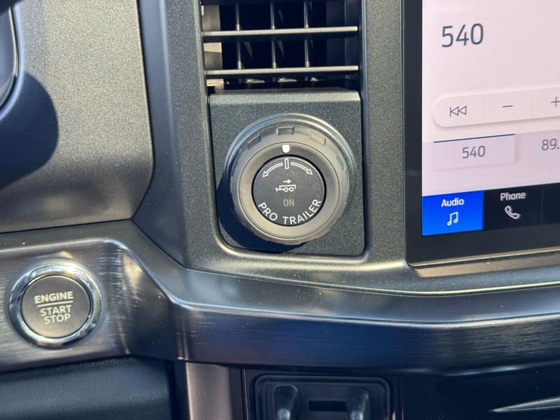 Ford Super Duty F-250 SRW Vehicle Image 19