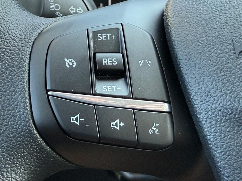 Ford Escape Vehicle Image 08