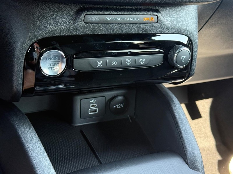 Ford Escape Vehicle Image 12