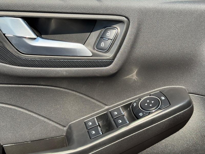 Ford Escape Vehicle Image 15