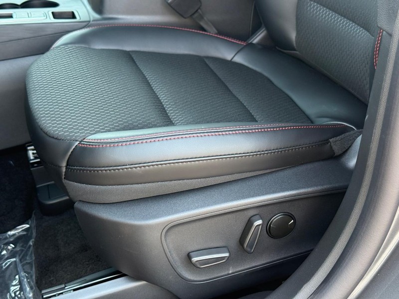 Ford Escape Vehicle Image 16