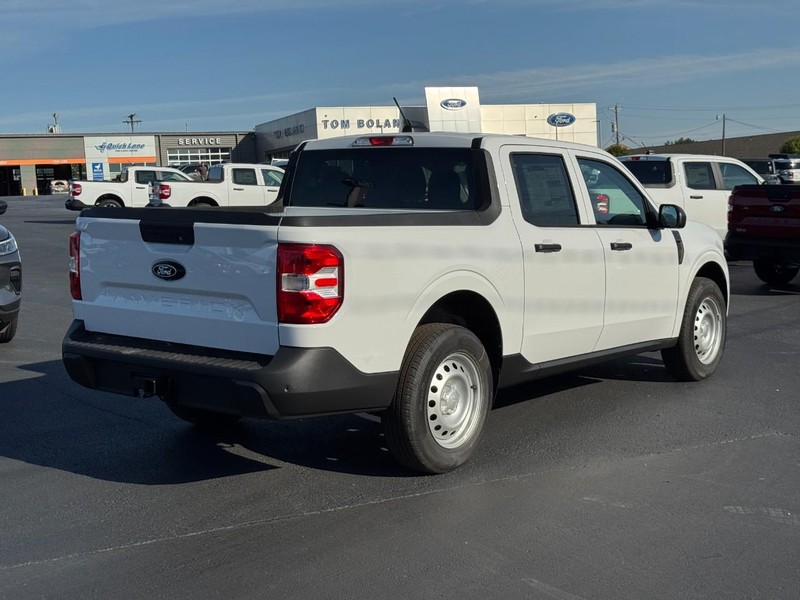 Ford Maverick Vehicle Image 03