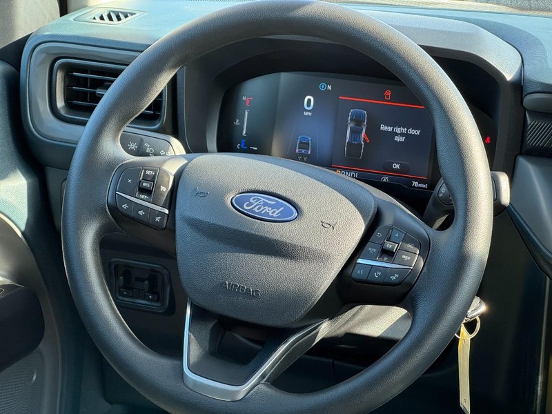 Ford Maverick Vehicle Image 07