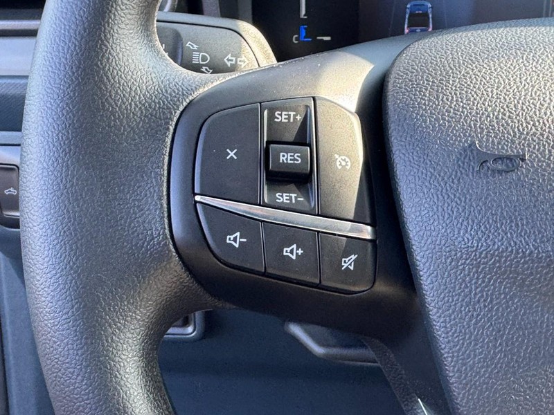 Ford Maverick Vehicle Image 11