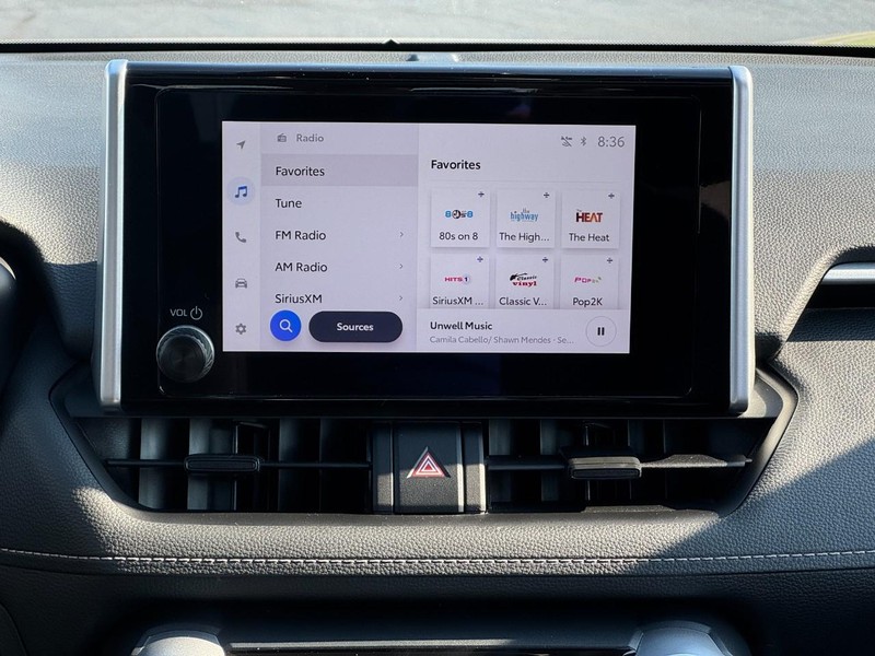 Toyota RAV4 Vehicle Image 13