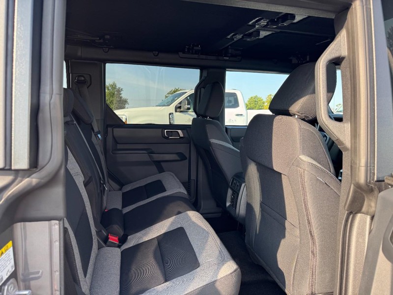 Ford Bronco Vehicle Image 05