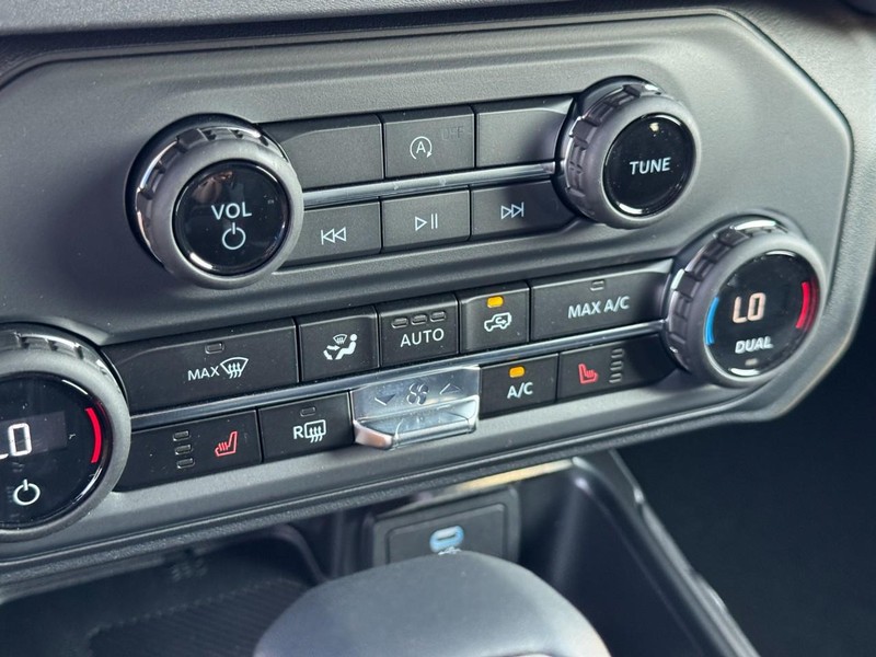Ford Bronco Vehicle Image 17