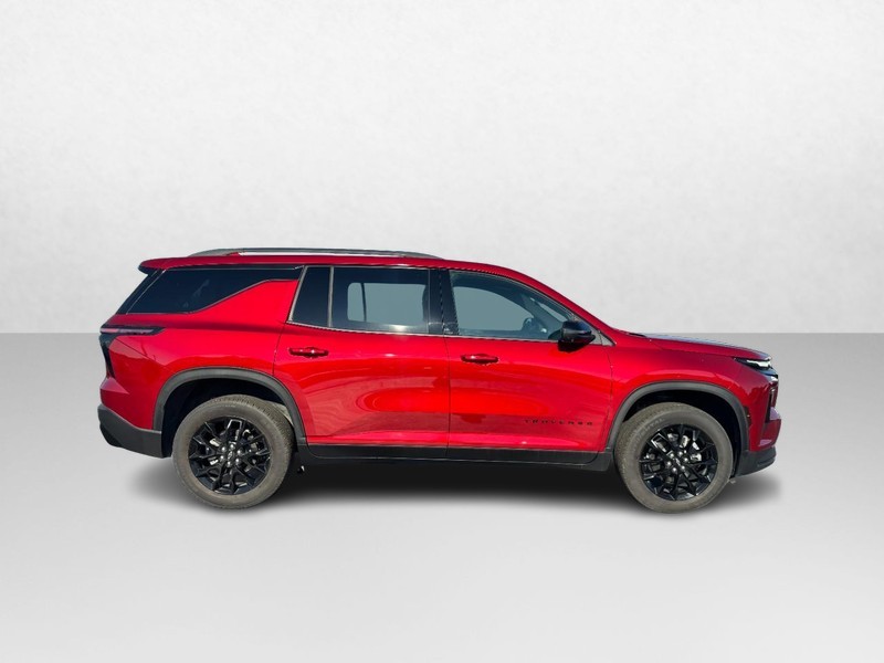 Chevrolet Traverse Vehicle Image 02
