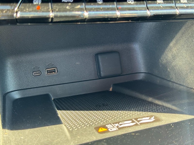Chevrolet Traverse Vehicle Image 24