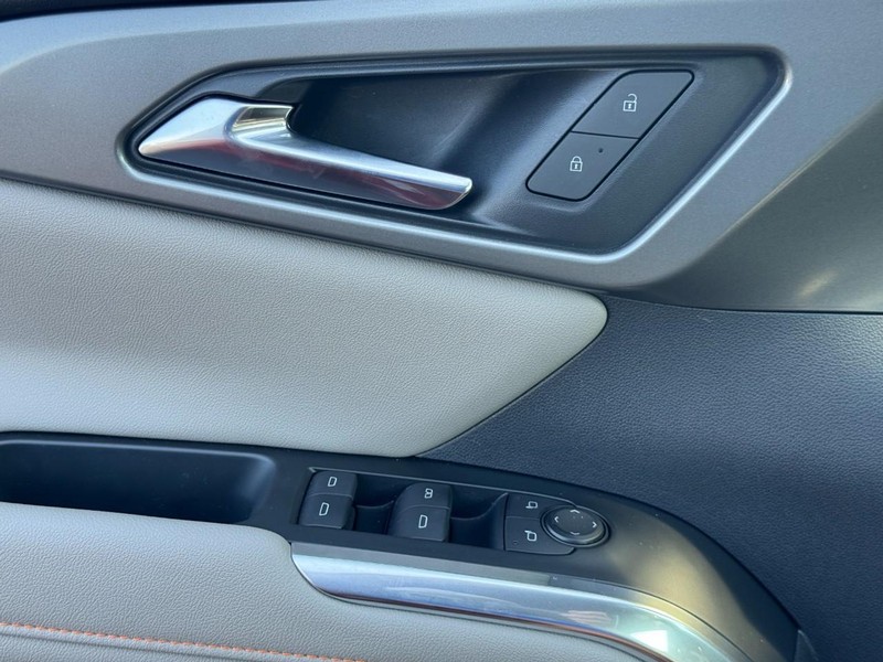Chevrolet Traverse Vehicle Image 25