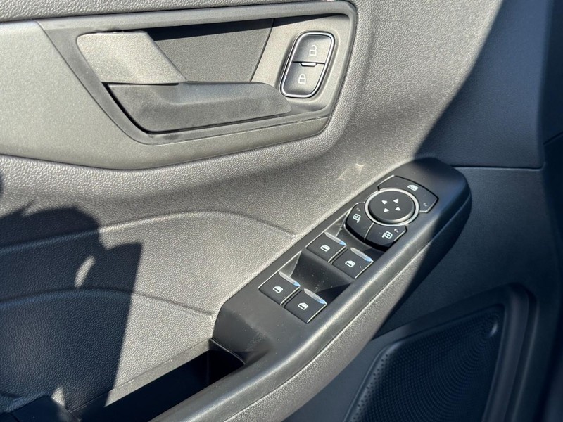 Ford Escape Vehicle Image 11