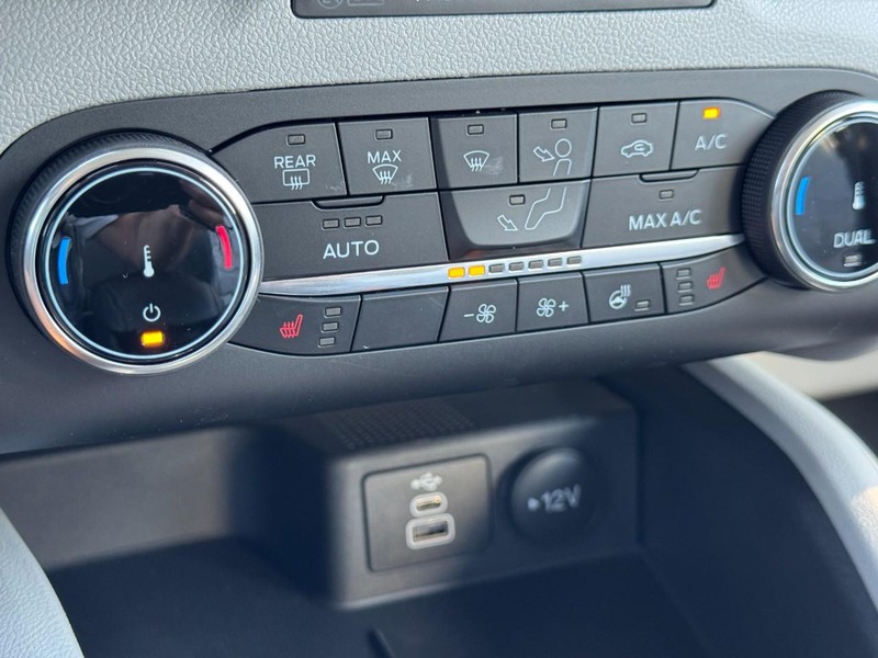 Ford Escape Vehicle Image 16
