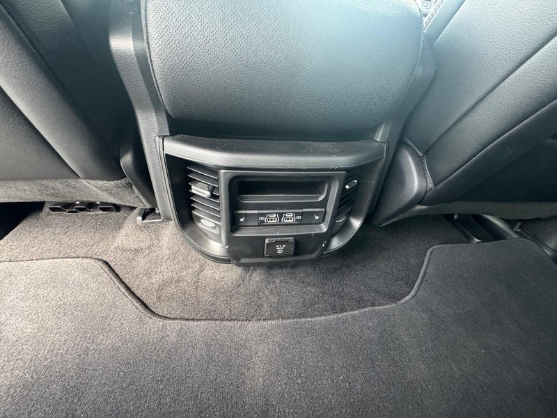 Ram 1500 Vehicle Image 23