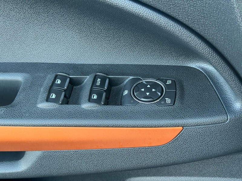 Ford EcoSport Vehicle Image 22