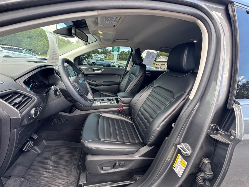 Ford Edge Vehicle Image 11