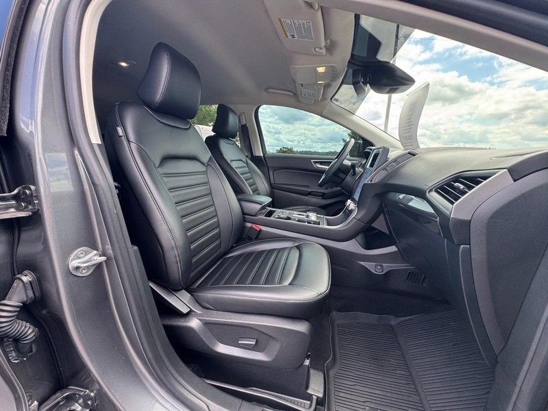 Ford Edge Vehicle Image 12