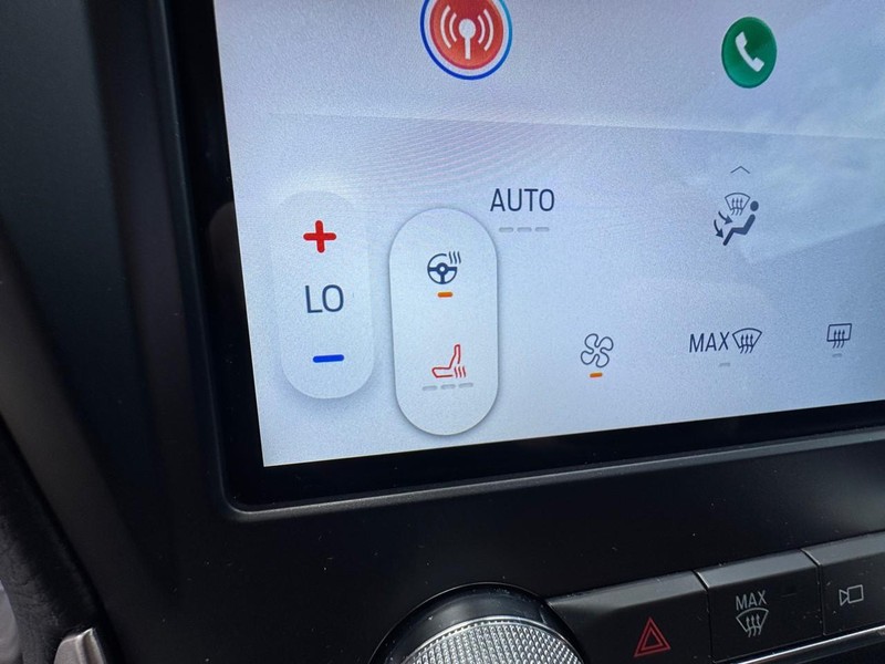 Ford Edge Vehicle Image 19