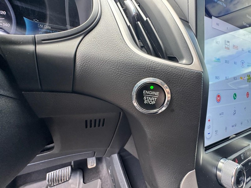 Ford Edge Vehicle Image 21