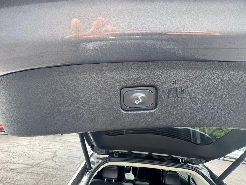 Ford Edge Vehicle Image 23