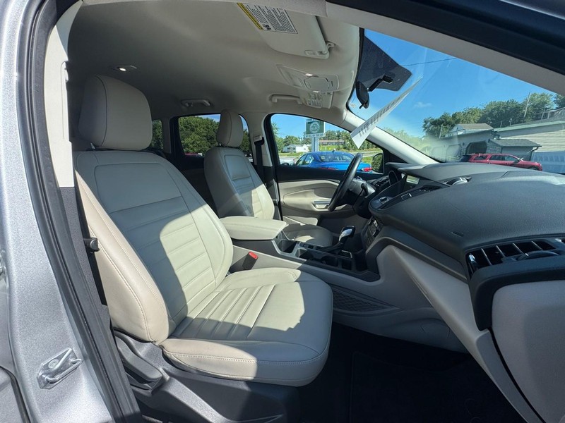 Ford Escape Vehicle Image 10