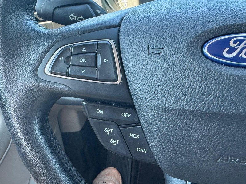 Ford Escape Vehicle Image 13