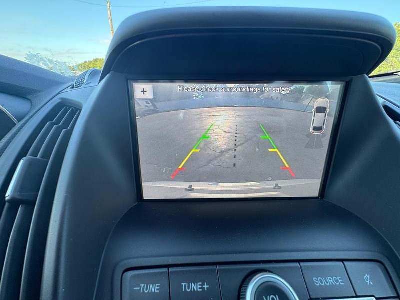 Ford Escape Vehicle Image 17