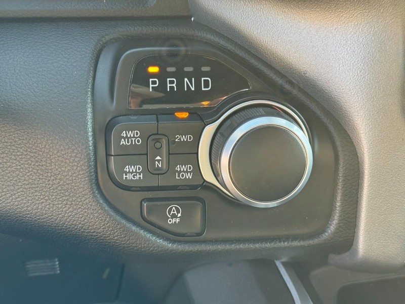 Ram 1500 Vehicle Image 21